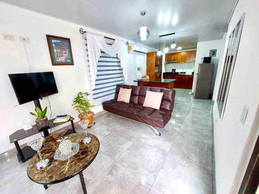 Airport Sjo Residence - Edward & Familia Inn Rio Segundo Екстер'єр фото