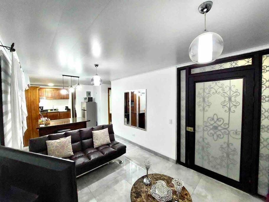 Airport Sjo Residence - Edward & Familia Inn Rio Segundo Екстер'єр фото