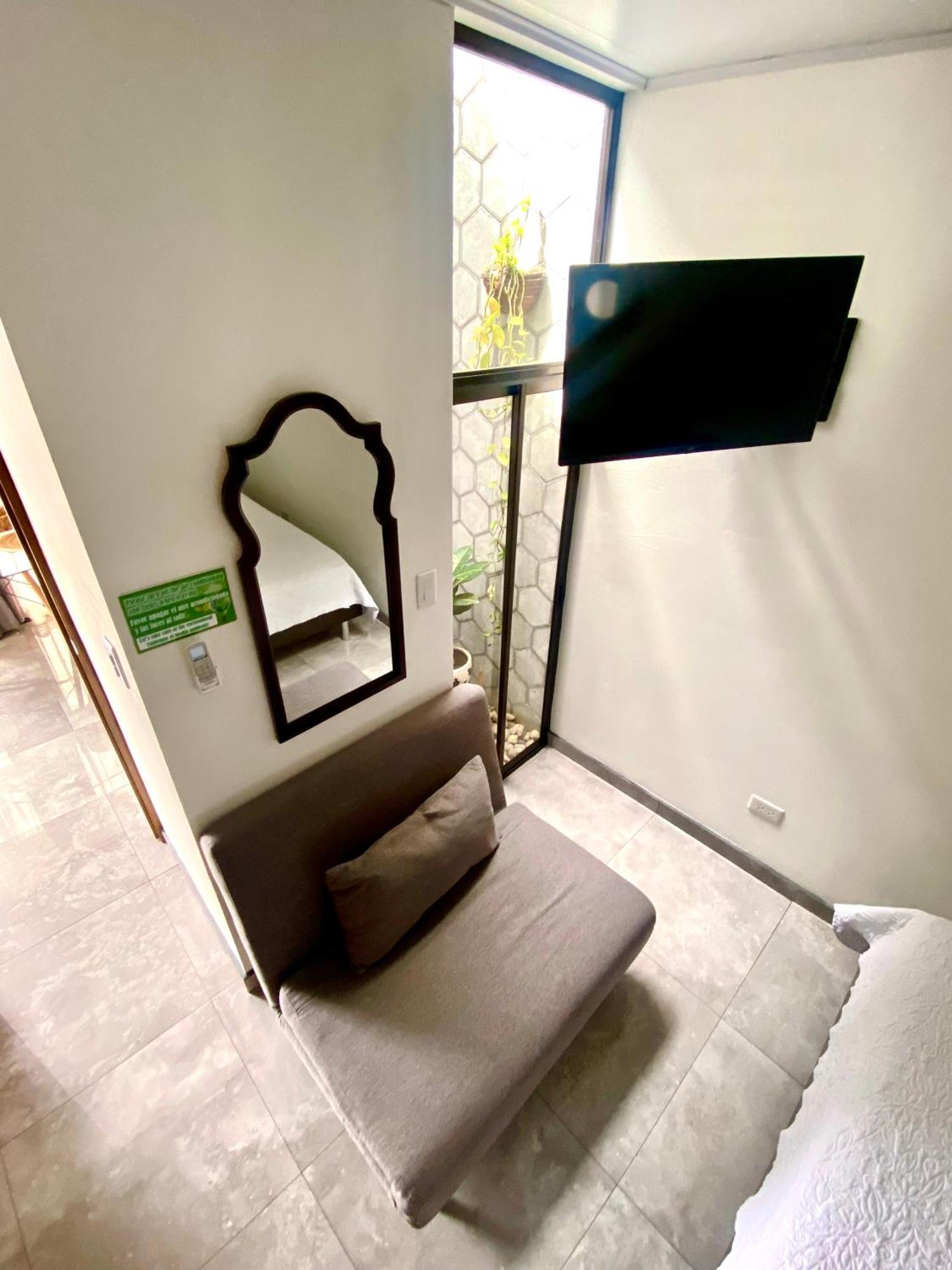 Airport Sjo Residence - Edward & Familia Inn Rio Segundo Екстер'єр фото