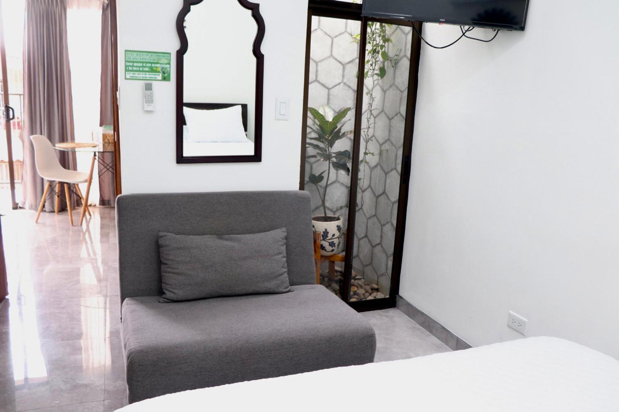 Airport Sjo Residence - Edward & Familia Inn Rio Segundo Екстер'єр фото
