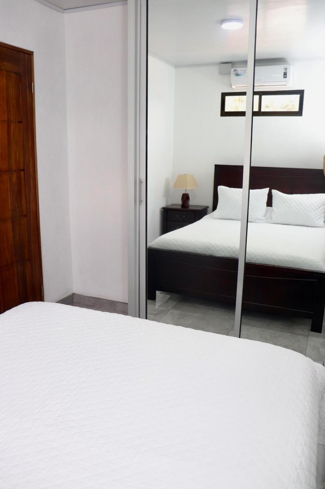 Airport Sjo Residence - Edward & Familia Inn Rio Segundo Екстер'єр фото