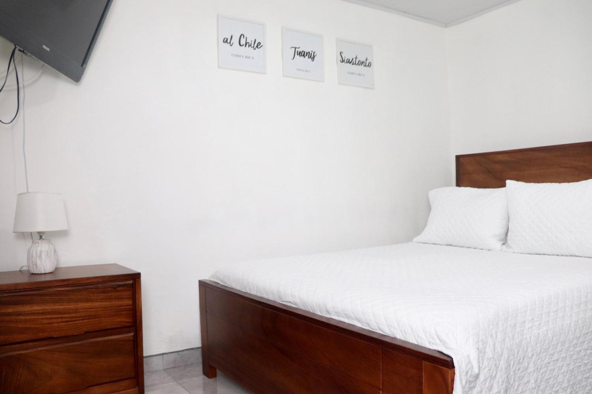 Airport Sjo Residence - Edward & Familia Inn Rio Segundo Екстер'єр фото