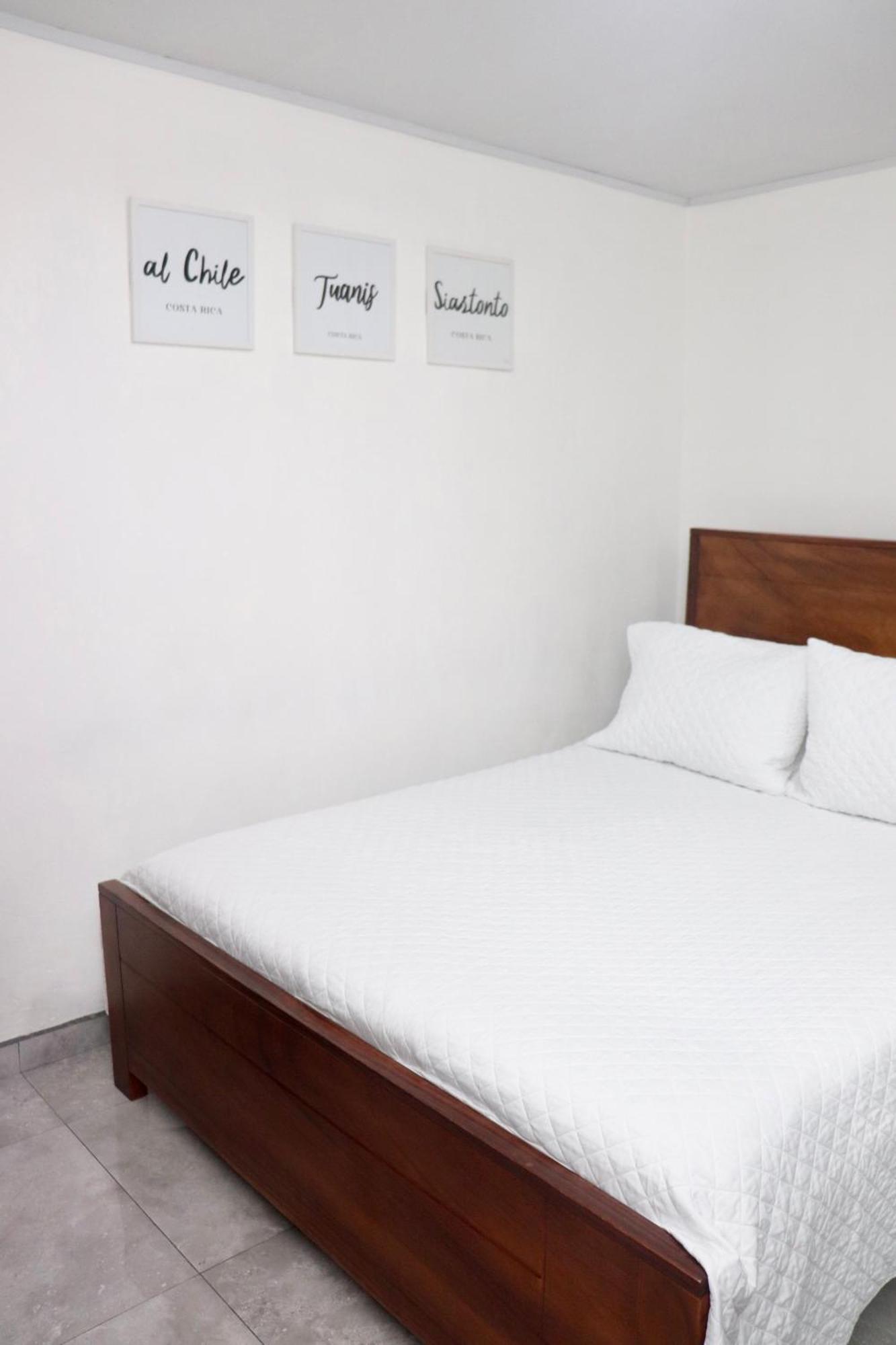 Airport Sjo Residence - Edward & Familia Inn Rio Segundo Екстер'єр фото